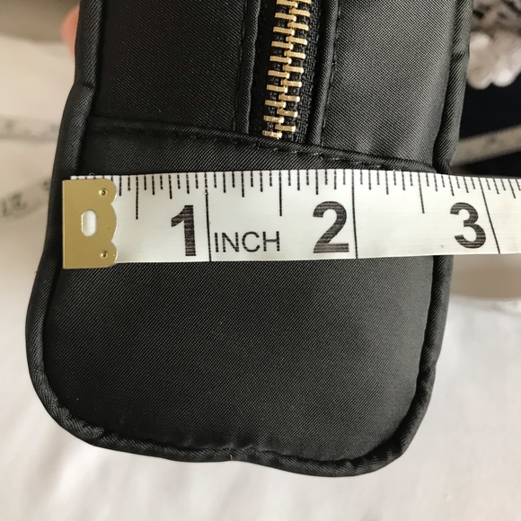 Victoria’s Secret Makeup Bag / Cosmetic Pouch NWT - Picture 5 of 8